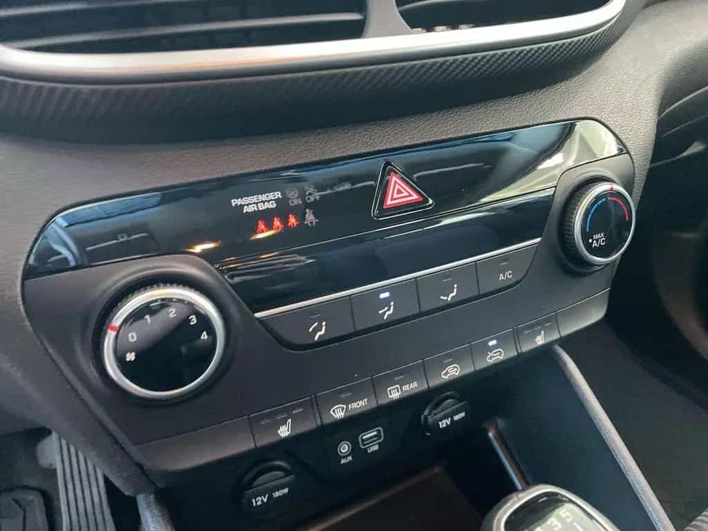 Hyundai TUCSON 1.6 /AppleCarPlay/LED/LM-FELGEN/TEMPOMAT/ 04/2019-photo-19