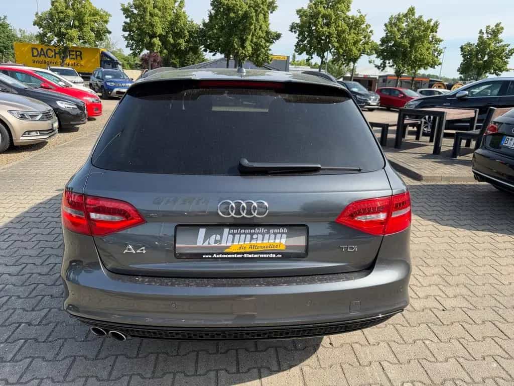Audi A4 Avant 2.0 TDI S line Sportpaket / plus 10/2015-photo-6