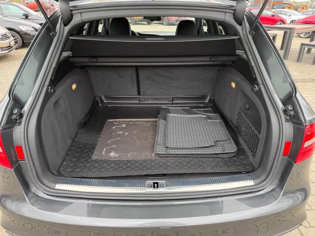 Audi A4 Avant 2.0 TDI S line Sportpaket / plus 10/2015-photo-7