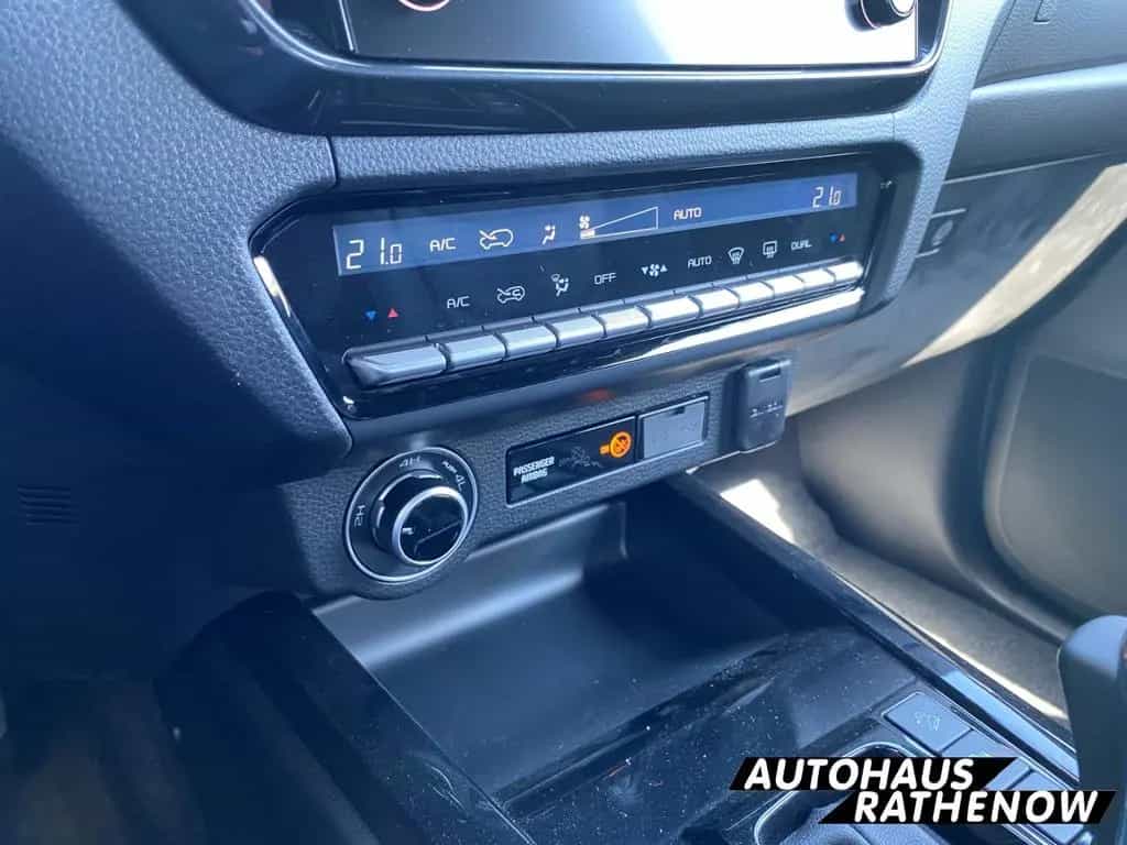 Isuzu D-Max Double Cab 4WD V-CROSS Leder LED DAB e-Sit null-photo-22