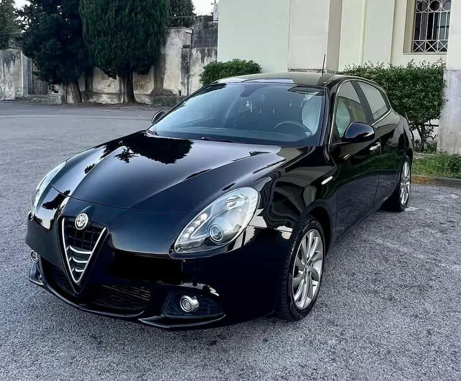 Alfa Romeo Giulietta 1.6 JTDm-2 04/2015-photo-1