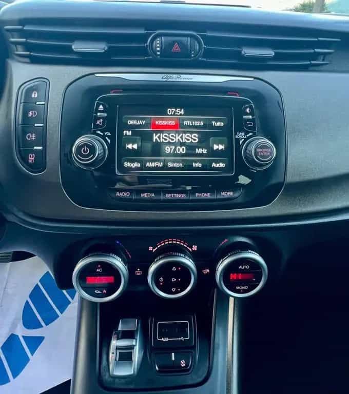 Alfa Romeo Giulietta 1.6 JTDm-2 04/2015-photo-11