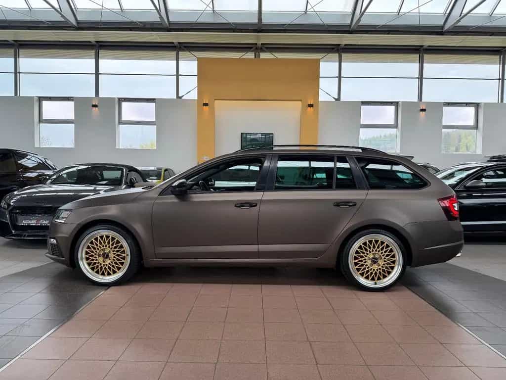 Skoda Octavia Combi RS 2.0 TSI DSG Black Design Borbet 11/2017-photo-11