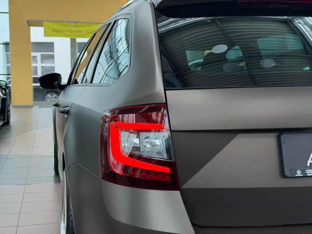 Skoda Octavia Combi RS 2.0 TSI DSG Black Design Borbet 11/2017-photo-18