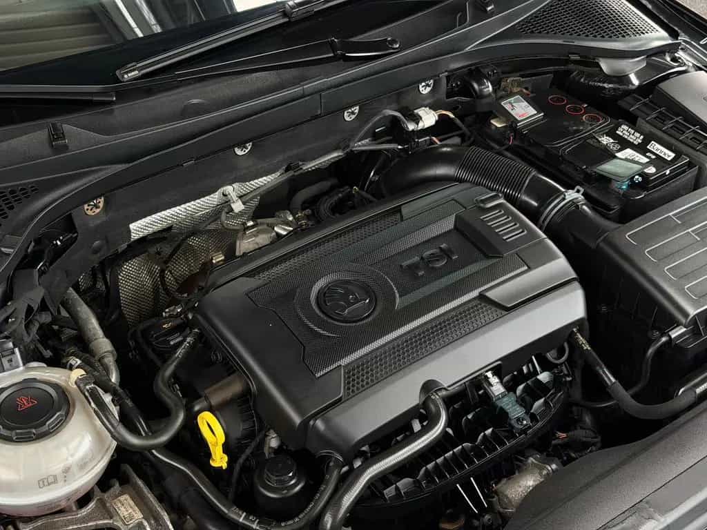 Skoda Octavia Combi RS 2.0 TSI DSG Black Design Borbet 11/2017-photo-3