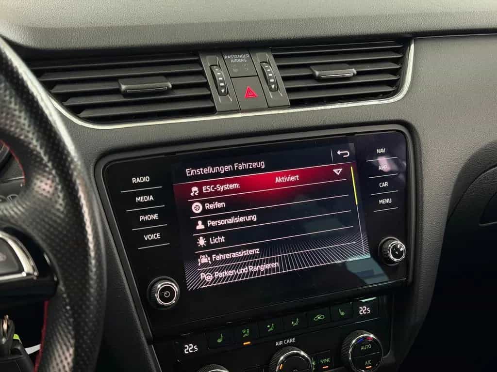 Skoda Octavia Combi RS 2.0 TSI DSG Black Design Borbet 11/2017-photo-31