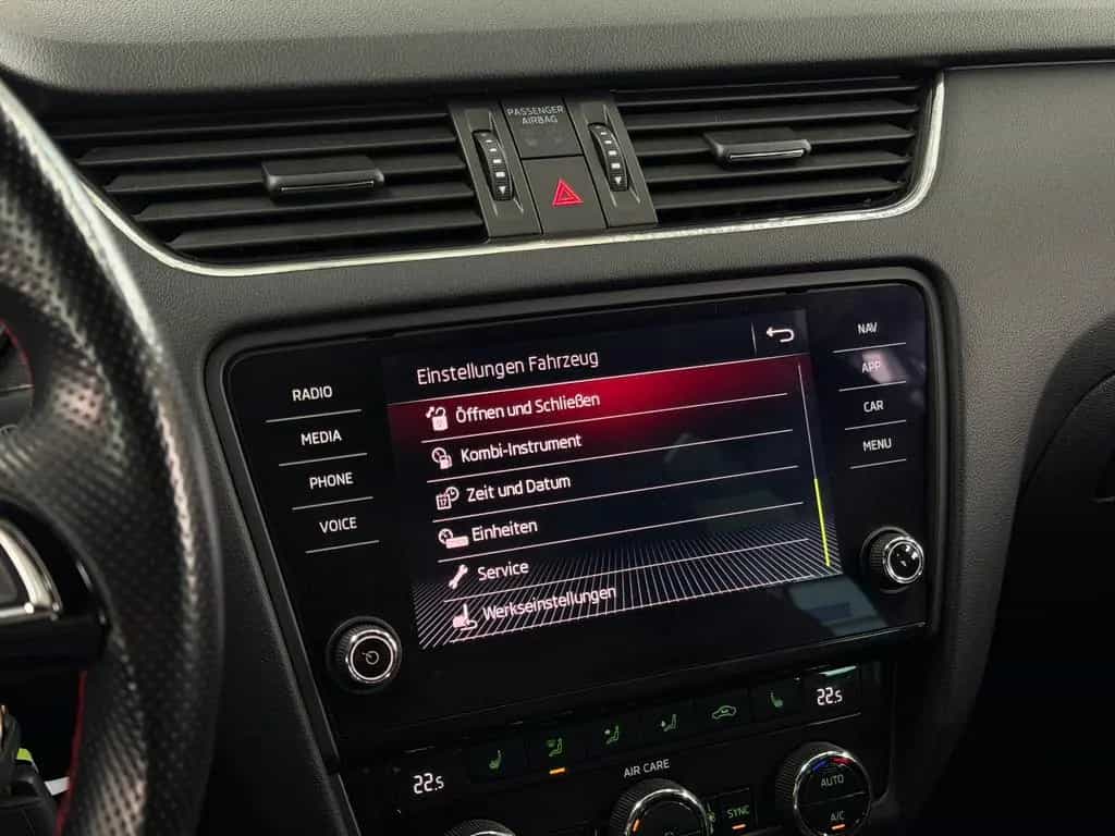 Skoda Octavia Combi RS 2.0 TSI DSG Black Design Borbet 11/2017-photo-32