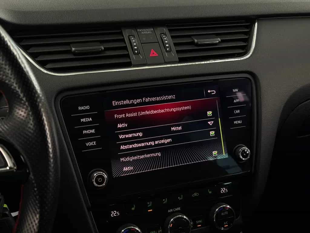 Skoda Octavia Combi RS 2.0 TSI DSG Black Design Borbet 11/2017-photo-35