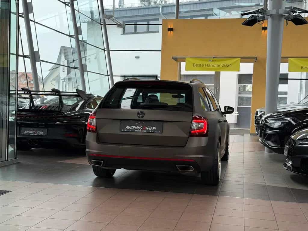 Skoda Octavia Combi RS 2.0 TSI DSG Black Design Borbet 11/2017-photo-4