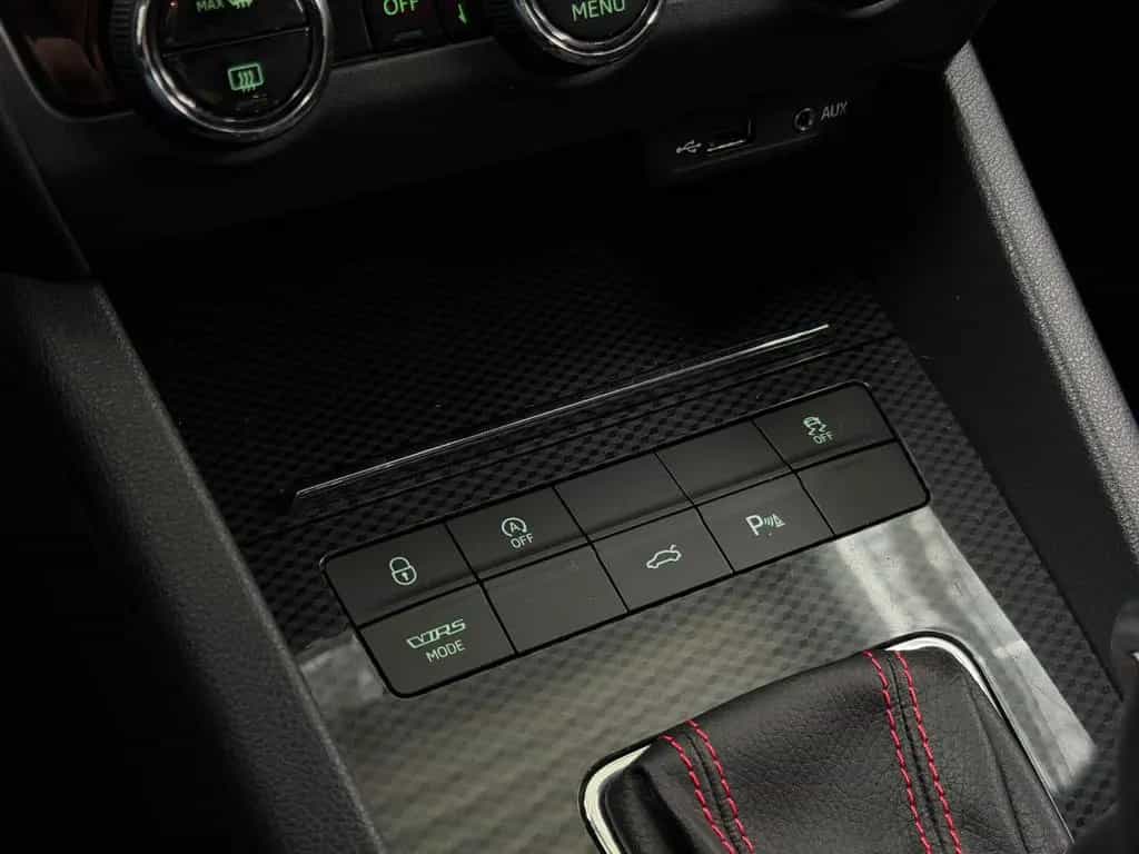 Skoda Octavia Combi RS 2.0 TSI DSG Black Design Borbet 11/2017-photo-40