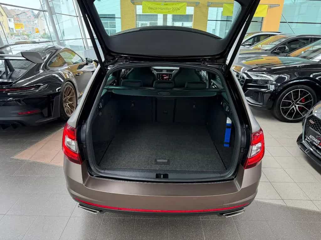 Skoda Octavia Combi RS 2.0 TSI DSG Black Design Borbet 11/2017-photo-9