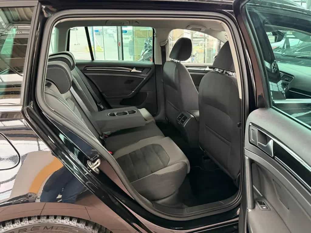 Volkswagen Golf VII Variant Highline DSG Massage ACC Navi17 12/2019-photo-17