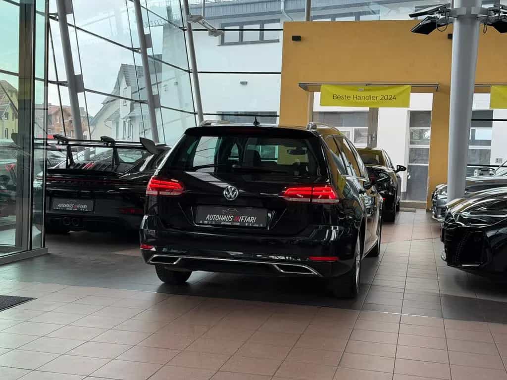 Volkswagen Golf VII Variant Highline DSG Massage ACC Navi17 12/2019-photo-1