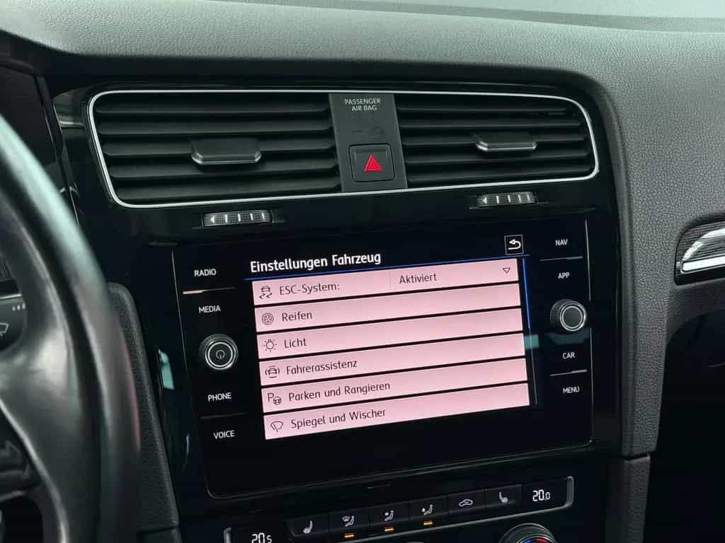 Volkswagen Golf VII Variant Highline DSG Massage ACC Navi17 12/2019-photo-31