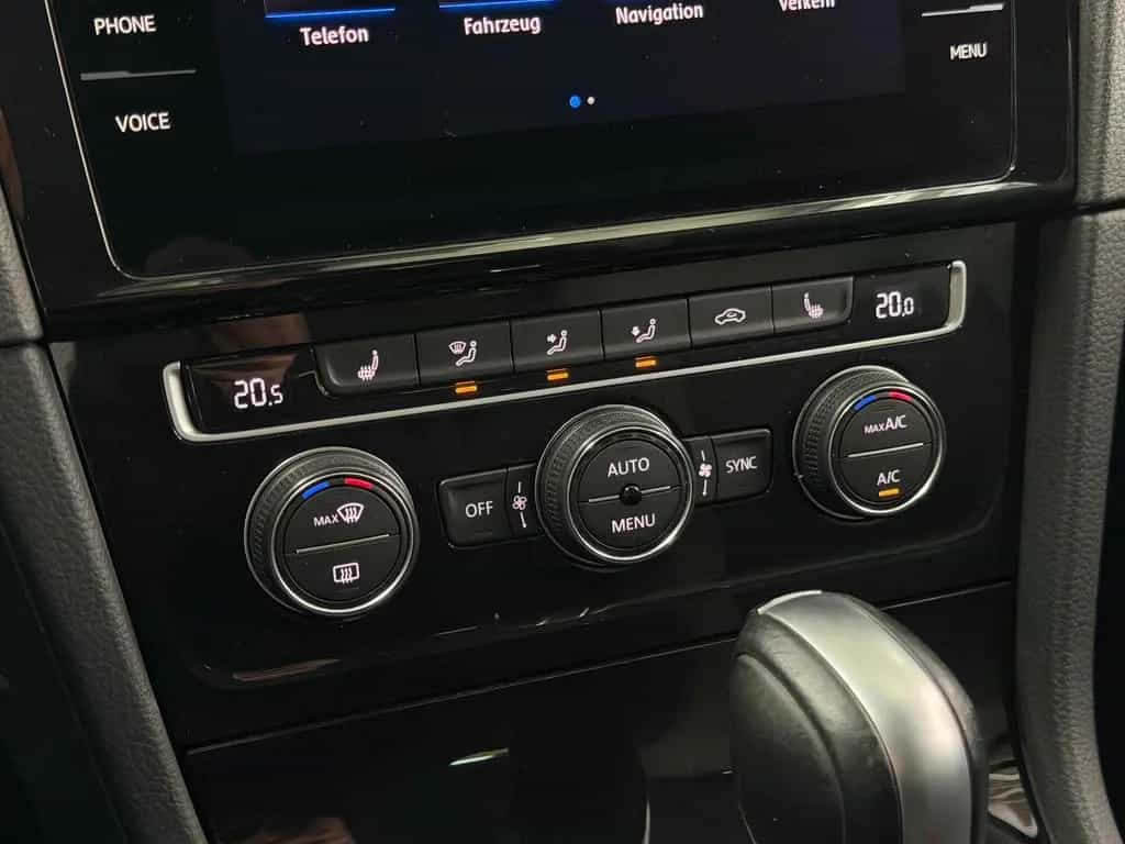 Volkswagen Golf VII Variant Highline DSG Massage ACC Navi17 12/2019-photo-38