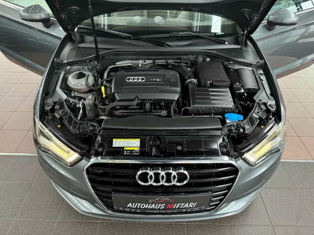 Audi A3 1.8 TFSI Ambiente Xenon Alcantara MMI + 18" 02/2015-photo-1