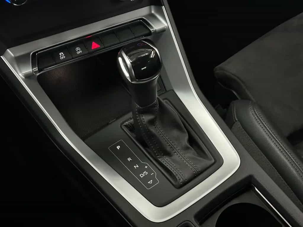 Audi Q3 45 TFSI quattro S line Virtual 19" LED Navi 04/2019-photo-24