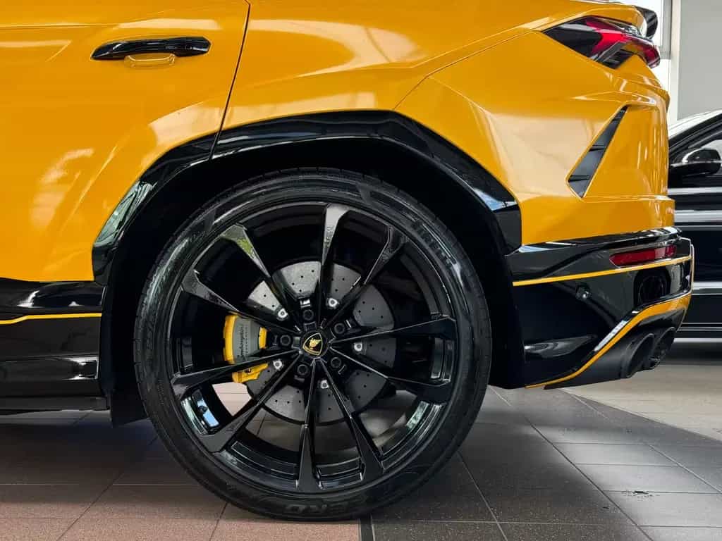 Lamborghini Urus Carbon Q-Citura Pano B&O HUD Ambiente 23" 07/2022-photo-14