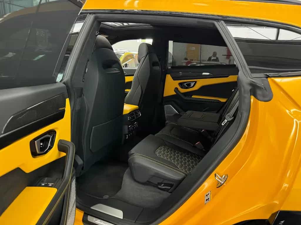 Lamborghini Urus Carbon Q-Citura Pano B&O HUD Ambiente 23" 07/2022-photo-26