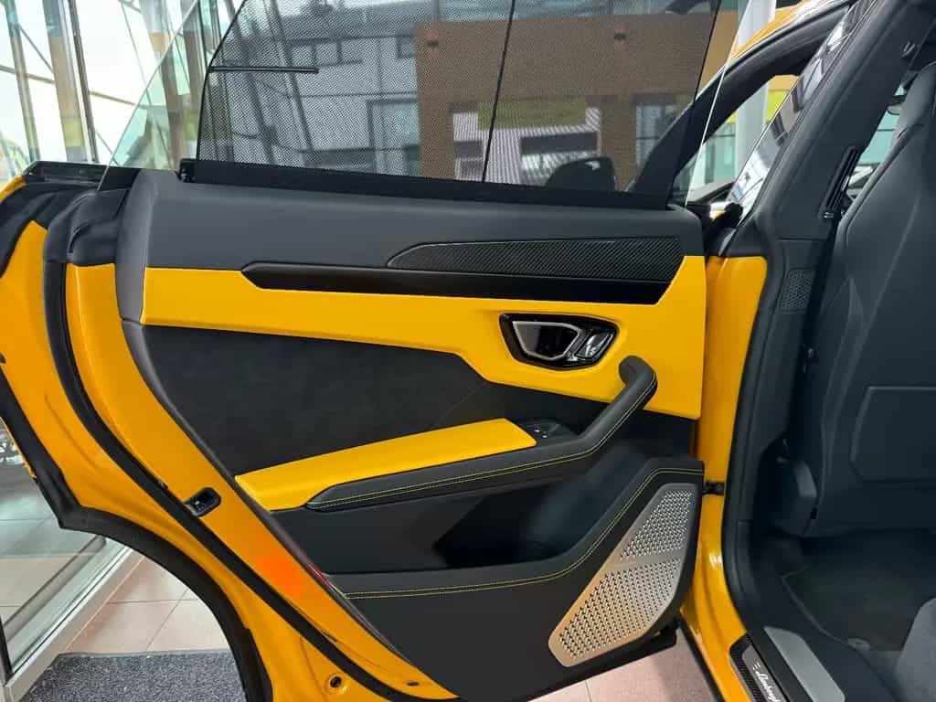 Lamborghini Urus Carbon Q-Citura Pano B&O HUD Ambiente 23" 07/2022-photo-27