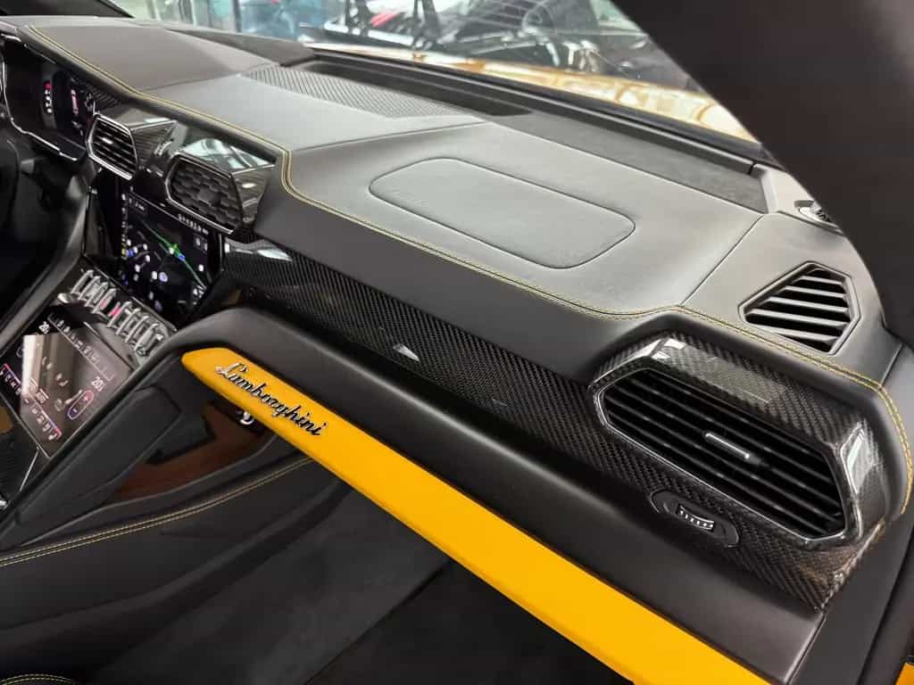 Lamborghini Urus Carbon Q-Citura Pano B&O HUD Ambiente 23" 07/2022-photo-41