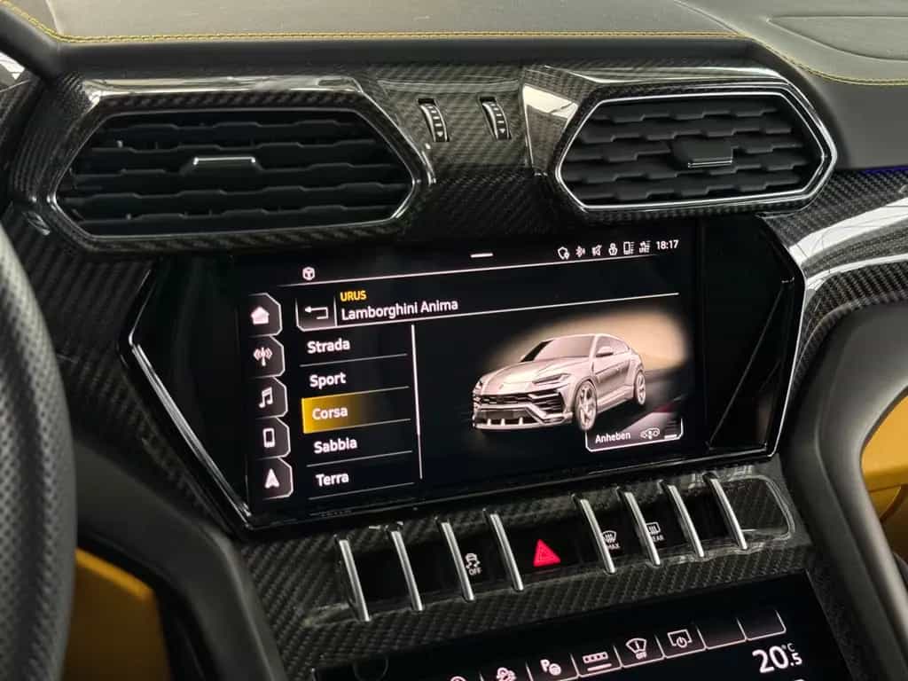Lamborghini Urus Carbon Q-Citura Pano B&O HUD Ambiente 23" 07/2022-photo-45
