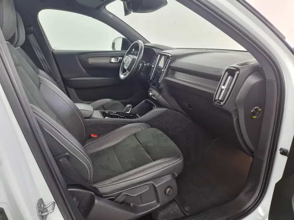 Volvo XC40 R-Design Automatik SHZ LED 11/2019-photo-12