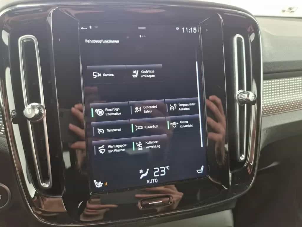 Volvo XC40 R-Design Automatik SHZ LED 11/2019-photo-17