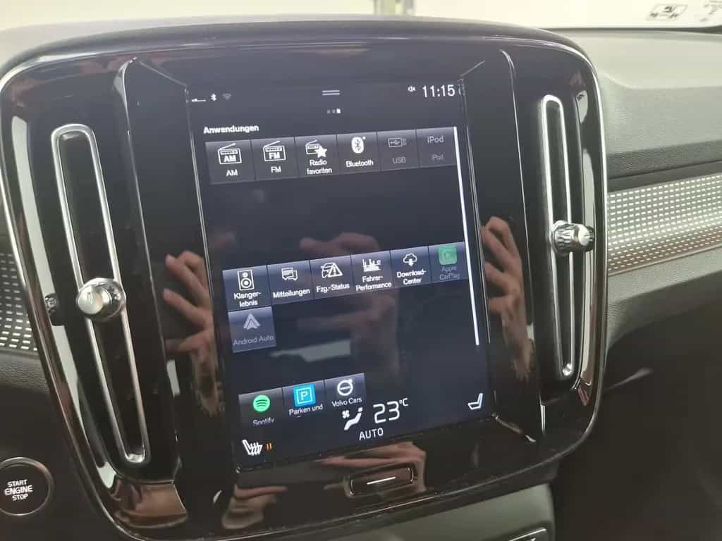 Volvo XC40 R-Design Automatik SHZ LED 11/2019-photo-20