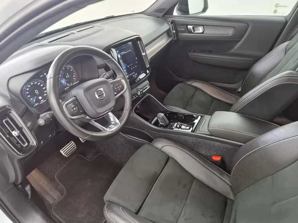 Volvo XC40 R-Design Automatik SHZ LED 11/2019-photo-25