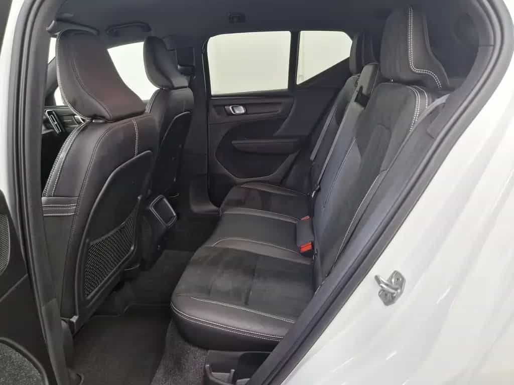 Volvo XC40 R-Design Automatik SHZ LED 11/2019-photo-8