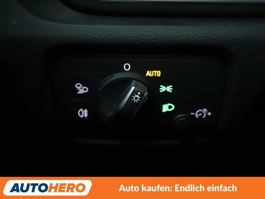 Audi A3 Limousine 35 TFSI S Line Sport *NAV*LED*TEMP* 05/2019-photo-25