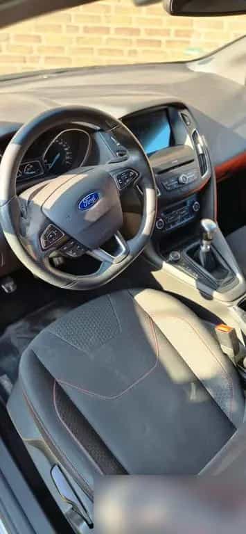 Ford Focus Turnier ST Line 05/2018-photo-5
