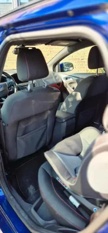 Ford Focus Turnier ST Line 05/2018-photo-6