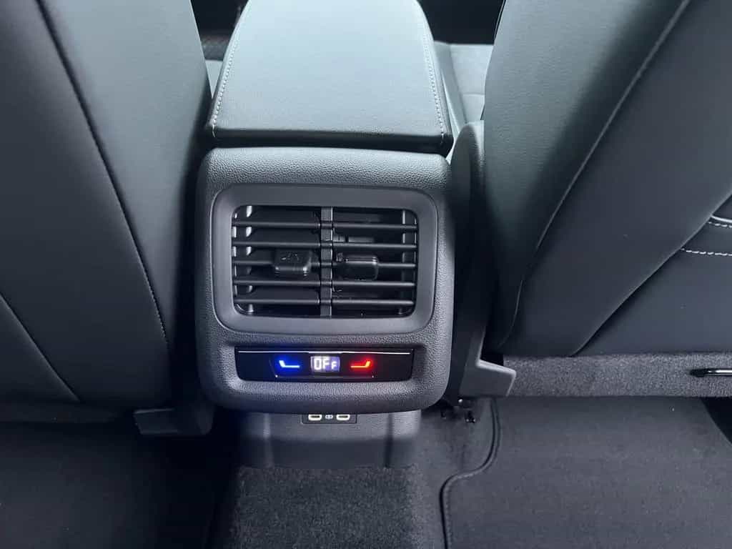 Volkswagen T-Roc 1.5 eTSI DSG Style AHK*IQ.DRIVE*NAV*SHZ null-photo-16