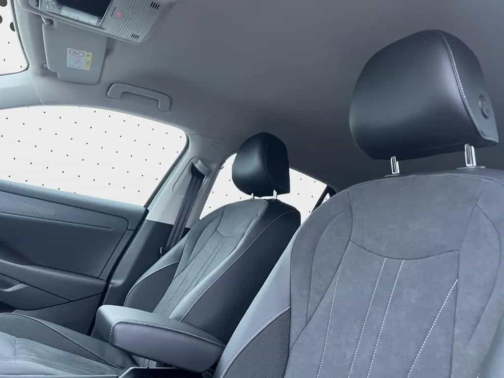Volkswagen T-Roc 1.5 eTSI DSG Style AHK*IQ.DRIVE*NAV*SHZ null-photo-9