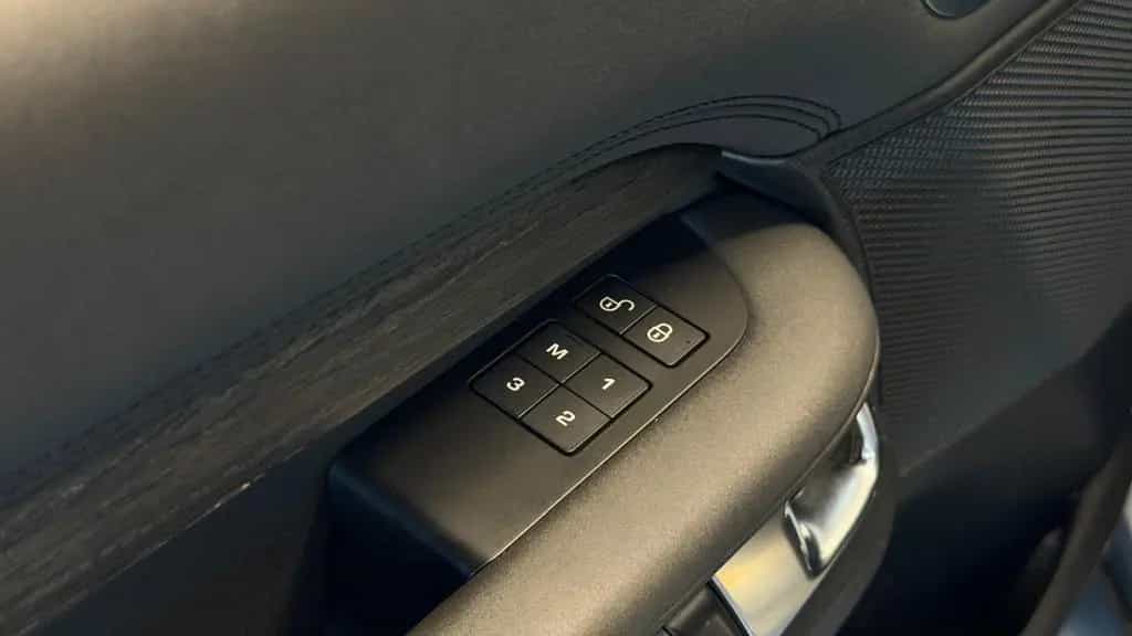 Land Rover Discovery 5 HSE 7-Sitzer/Pano/AHK/360/Memory/AWD 03/2019-photo-32