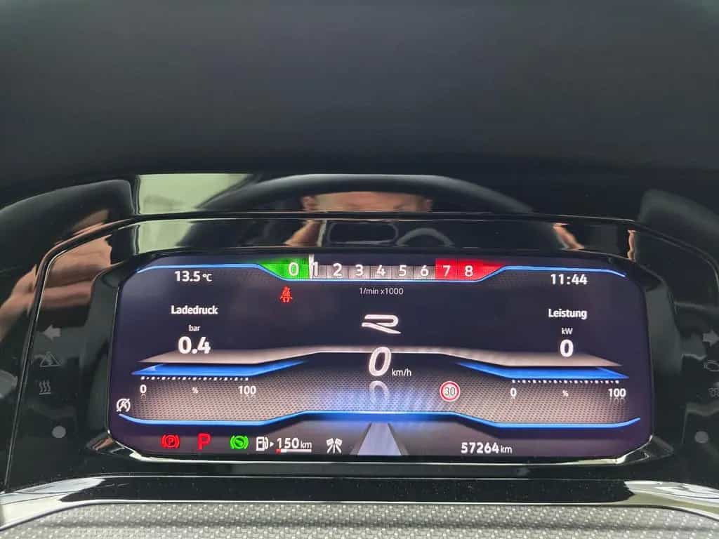Volkswagen Golf VIII Limo R 4Motion Panorama Head-Up Kamera 10/2023-photo-20