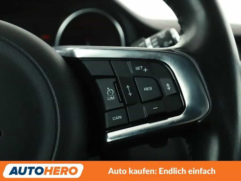 Jaguar E-Pace D180 First Edition AWD Aut.*NAVI*LED*ACC* 01/2018-photo-28