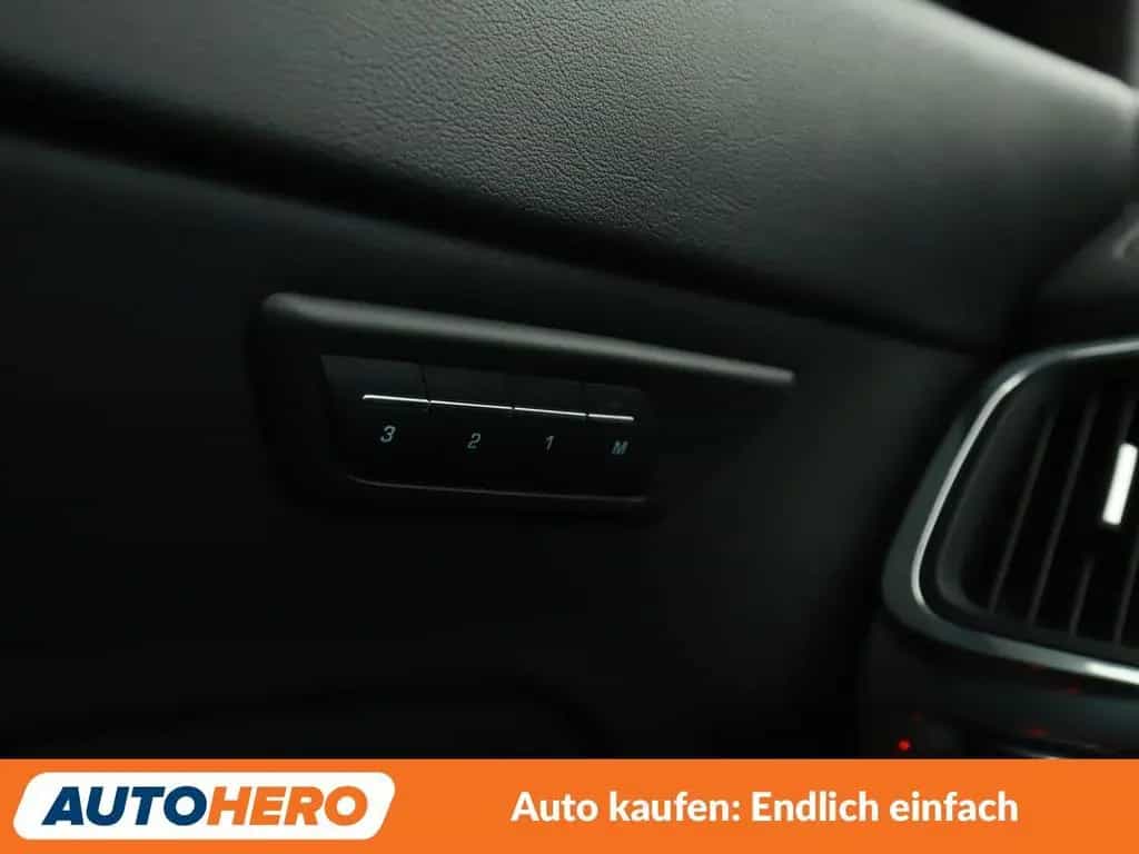 Jaguar E-Pace D180 First Edition AWD Aut.*NAVI*LED*ACC* 01/2018-photo-32