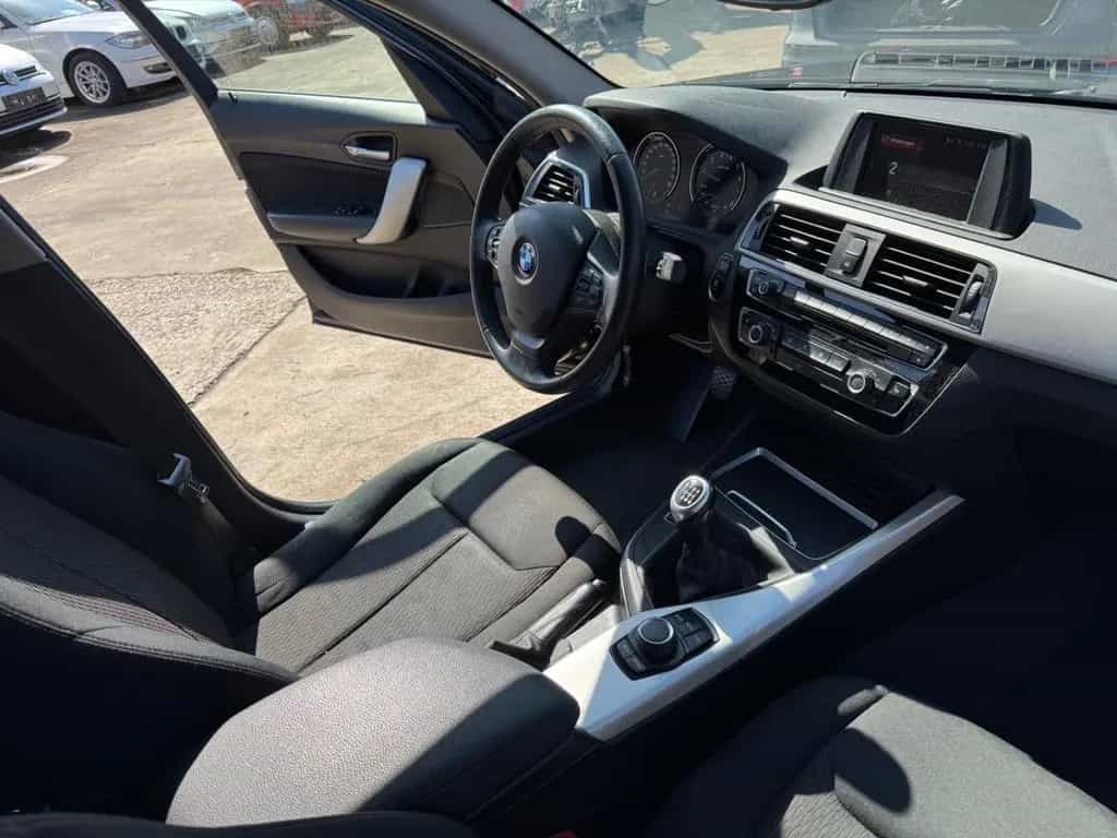 BMW 1 Series 118 iEdition M Sport Shadow 8-fach bereift 09/2018-photo-18