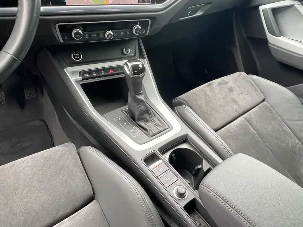Audi Q3 35 TFSI Matrix Kamera Navi Carplay Alcantara 11/2020-photo-13