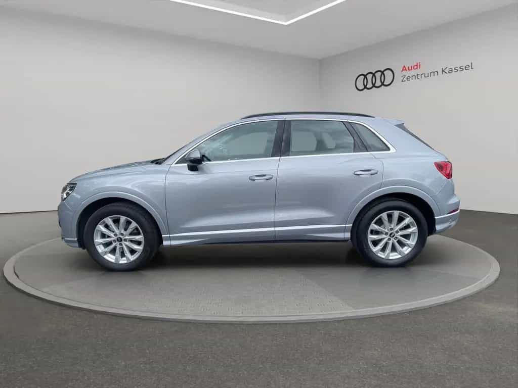 Audi Q3 35 TFSI Matrix Kamera Navi Carplay Alcantara 11/2020-photo-2