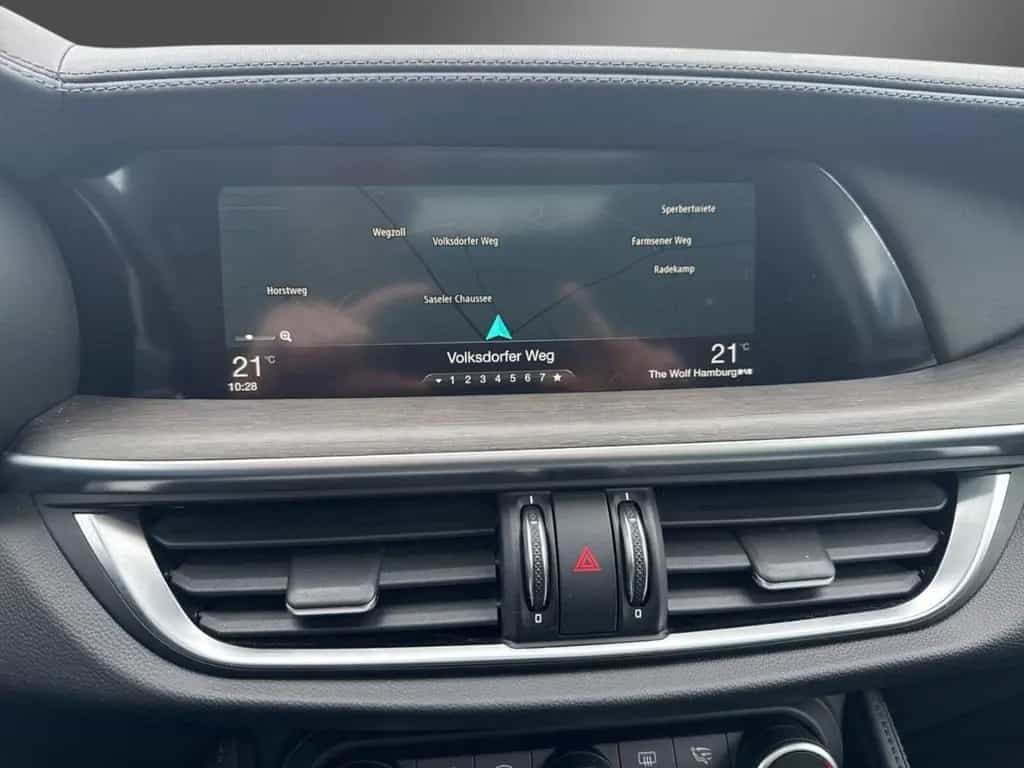 Alfa Romeo Stelvio Super Q4 -Panoramadach-Xenon-AHK- 07/2019-photo-18