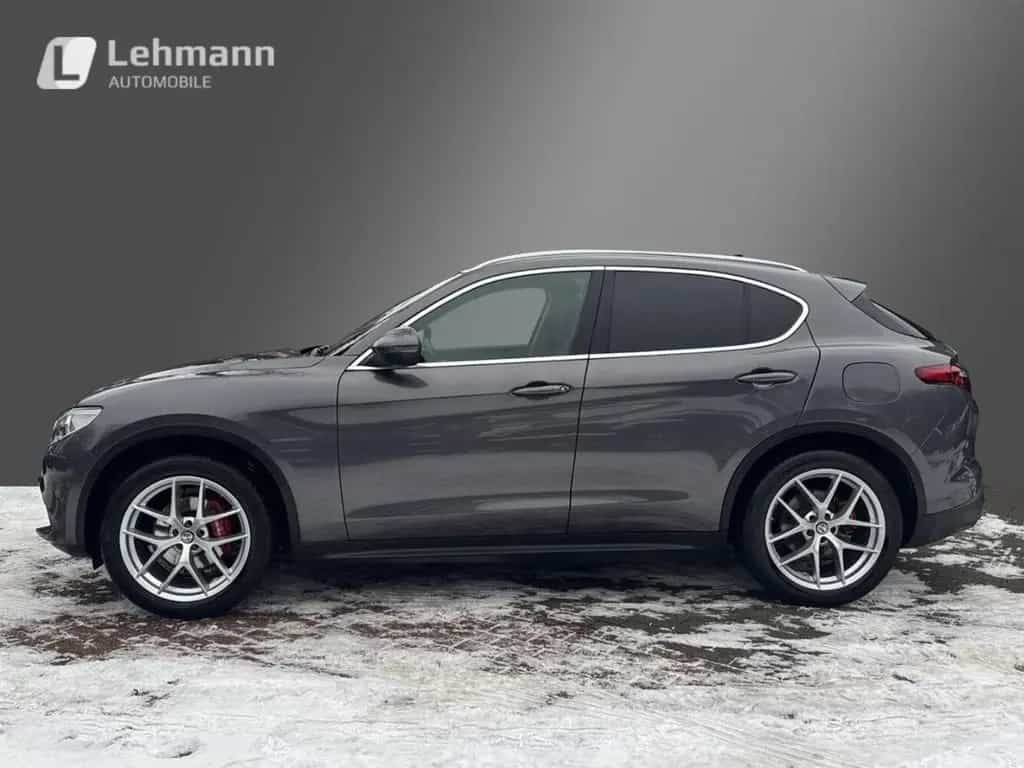 Alfa Romeo Stelvio Super Q4 -Panoramadach-Xenon-AHK- 07/2019-photo-1