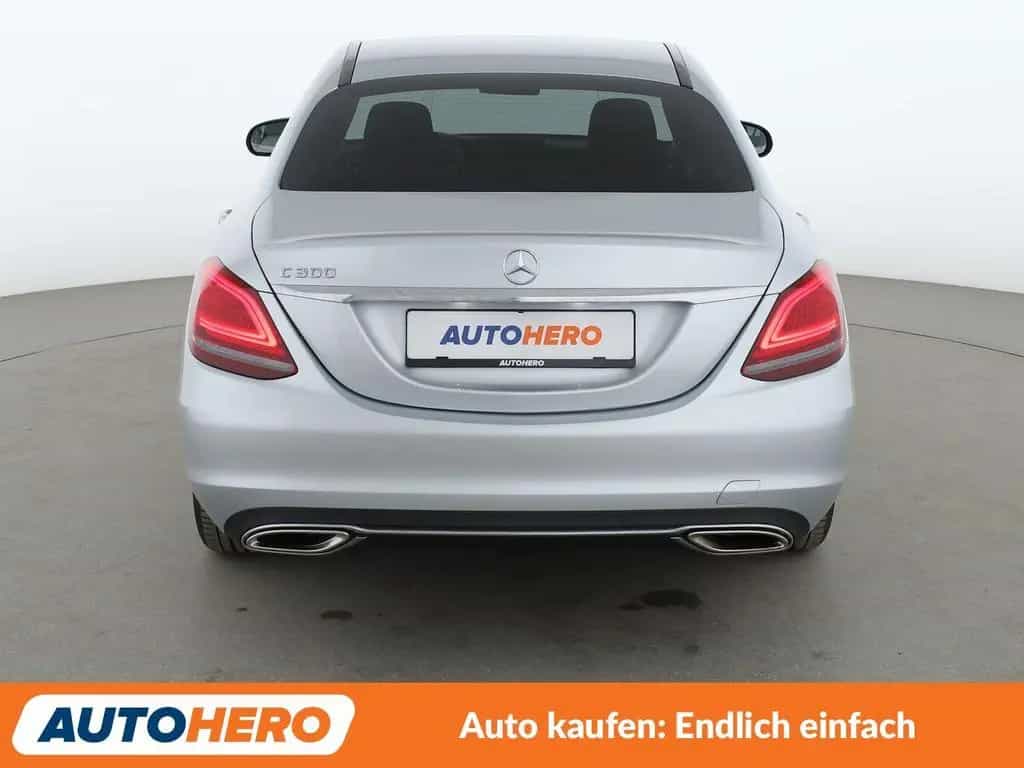 Mercedes-Benz C-Class 300 Avantgarde Aut.*LED*ACC*CAM*PDC*SHZ*KLIMA* 04/2019-photo-4