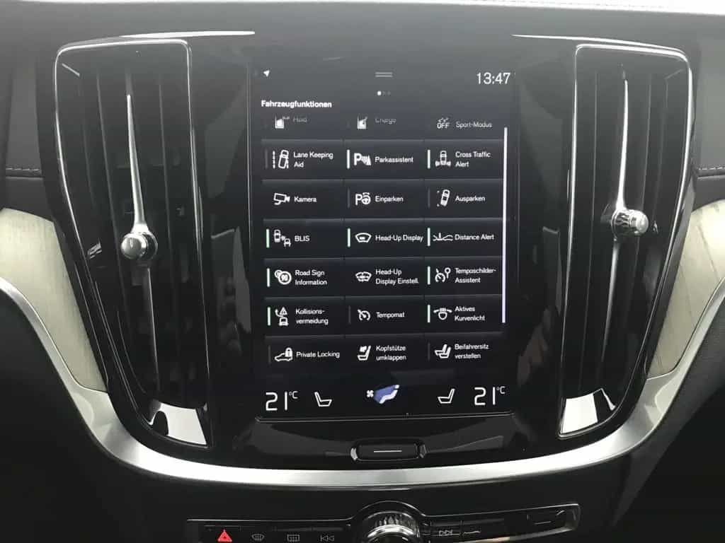 Volvo V60 T6 Inscription AWD PanoDach 360° Cam AHK 11/2019-photo-22