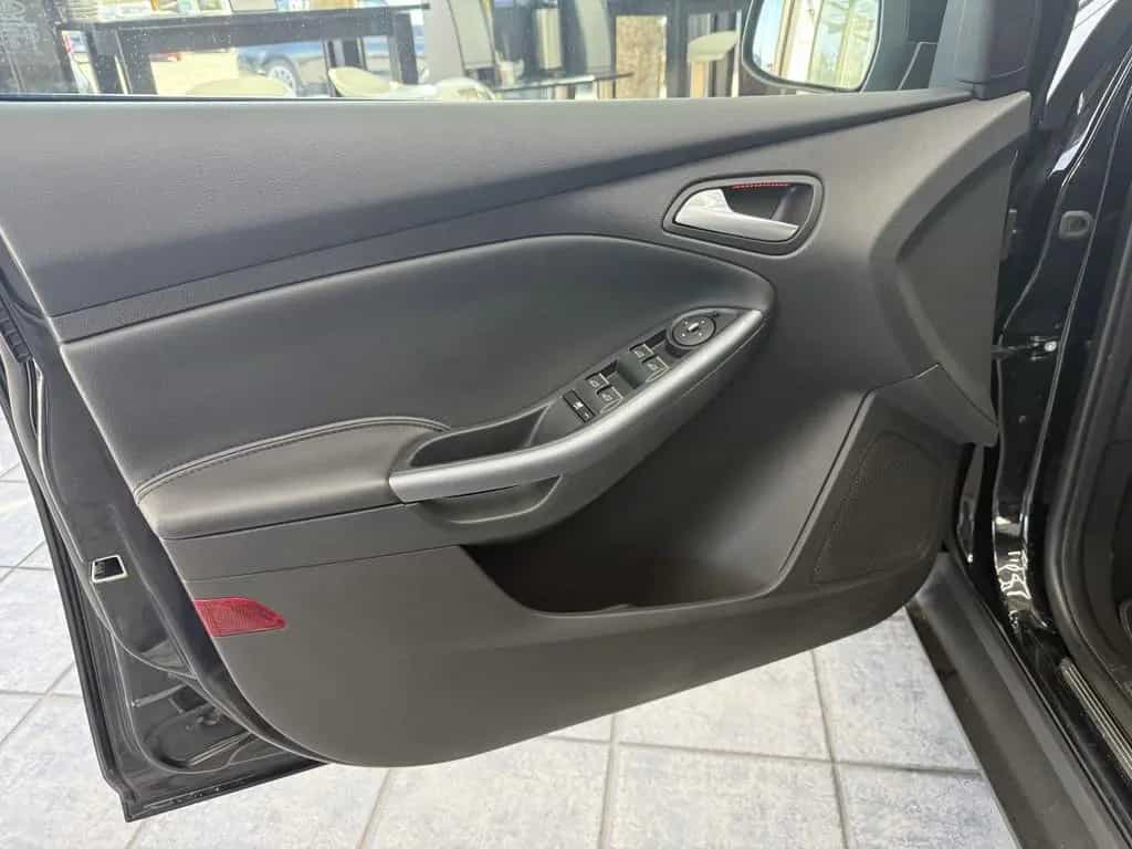 Ford Focus Turnier 2.0 TDCI Titanium, Leder, Navi 03/2014-photo-6