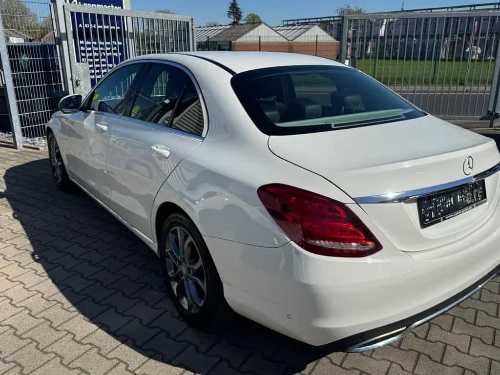 Mercedes-Benz C-Class 200 CGI Limousine KLIMA SHZ TEILLEDER LED 08/2016-photo-4