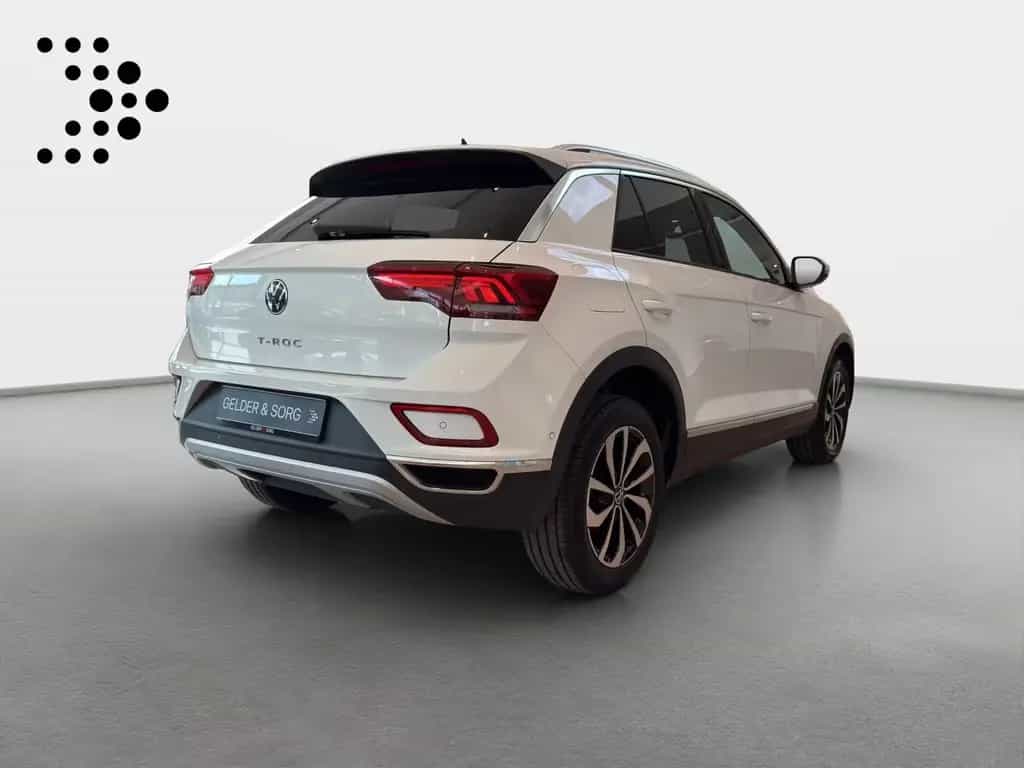 Volkswagen T-Roc Style 1.5 TSI SHZ*RFK*IQ.DRIVE*AHK*RFK*NAV 09/2022-photo-1